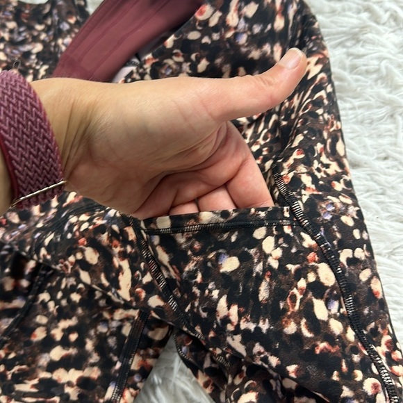 Lululemon Invigorate High-Rise Tight 25" Motion Flux Multi - Picture 4 of 6